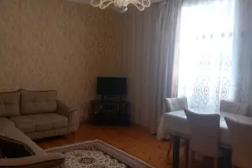 Satılır Həyət Evi Bakıda