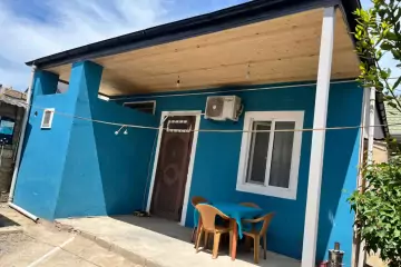 Satılır Həyət Evi Buzovnada