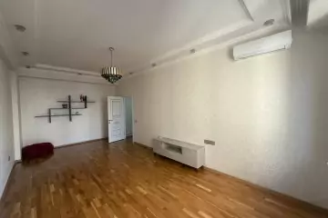 Satılır Yeni Tikili 8-ci Kilometrdə