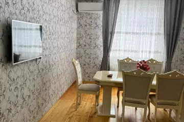 Satılır Yeni Tikili Bakı Kinoteatrıda