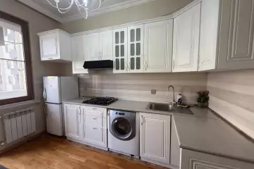 Satılır Yeni Tikili 8-ci Kilometrdə