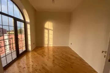 Satılır Həyət Evi Buzovnada