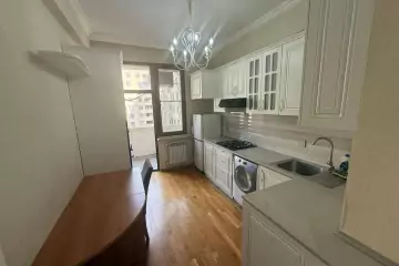 Satılır Yeni Tikili 8-ci Kilometrdə