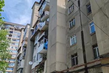 Satılır Köhnə Tikili Bakı Kinoteatrıda