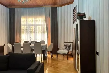Satılır Həyət Evi Binədə