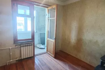 Satılır Köhnə Tikili Bakı Kinoteatrıda