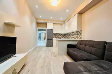 Aylıq Kirayə Yeni Tikili Gənclik Mallda