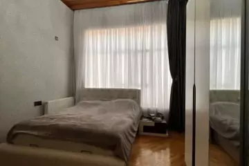 Satılır Həyət Evi Binədə
