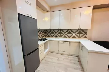 Aylıq Kirayə Yeni Tikili Gənclik Mallda