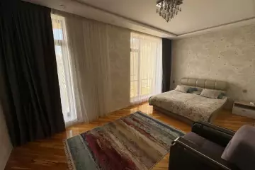 Satılır Həyət Evi Badamdarda