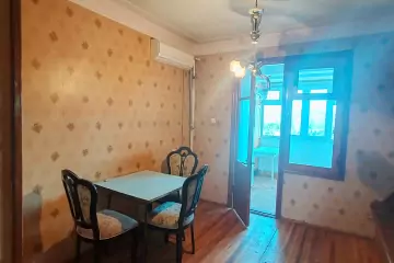 Satılır Köhnə Tikili Bakı Kinoteatrıda