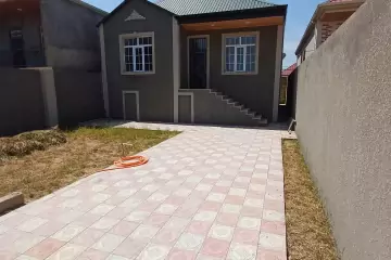 Satılır Həyət Evi Yeni Ramana Qəsəbəsida