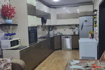 Satılır Həyət Evi Bakıxanovda