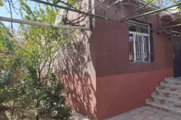 Satılır Həyət Evi Buzovnada