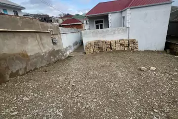 Satılır Həyət Evi Bakıda