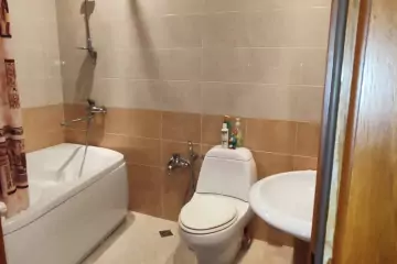 Satılır Yeni Tikili Nəsimi Bazarında