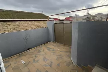 Satılır Həyət Evi Bakıda
