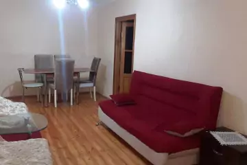 Aylıq Kirayə Köhnə Tikili Elmler Akademiyasıda