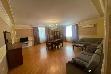 Satılır Yeni Tikili Ağ şəhər Kompleksində