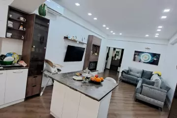 Satılır Yeni Tikili 7-ci Mikrorayonda