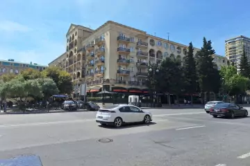 Satılır Köhnə Tikili Beşmərtəbədə