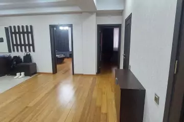 Satılır Yeni Tikili 8-ci Kilometrdə