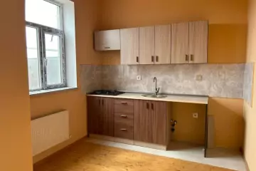 Satılır Həyət Evi Buzovnada
