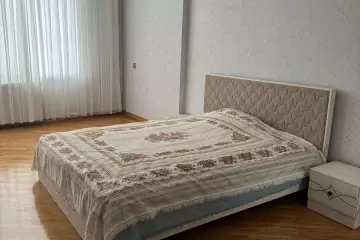 Aylıq Kirayə Yeni Tikili Elmler Akademiyasıda