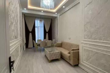 Satılır Yeni Tikili Dostluq Kinoteatrında