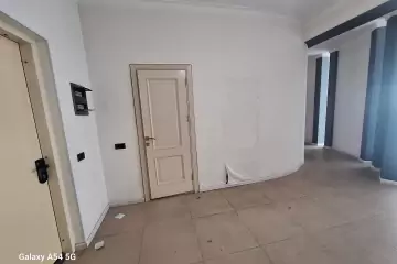 Satılır Yeni Tikili Beşmərtəbədə