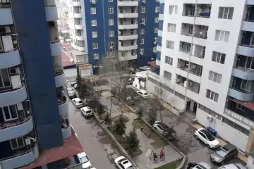 Satılır Yeni Tikili Beşmərtəbədə