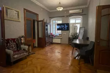 Satılır Köhnə Tikili 28 May Metrosu ətrafında