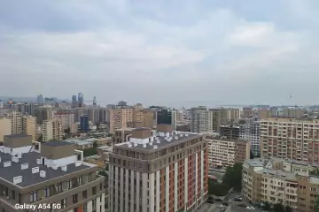 Satılır Yeni Tikili Beşmərtəbədə