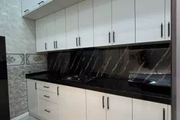 Satılır Yeni Tikili Dostluq Kinoteatrında