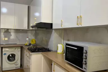 Aylıq Kirayə Yeni Tikili Elmler Akademiyasıda