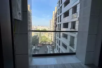 Satılır Yeni Tikili Dostluq Kinoteatrında