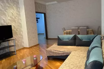 Aylıq Kirayə Yeni Tikili Elmler Akademiyasıda