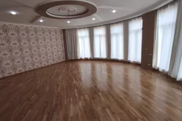 Satılır Yeni Tikili Ağ şəhər Kompleksində