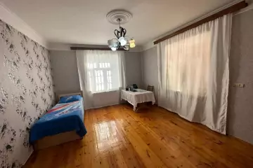 Satılır Həyət Evi Zabrat Qəsəbəsida