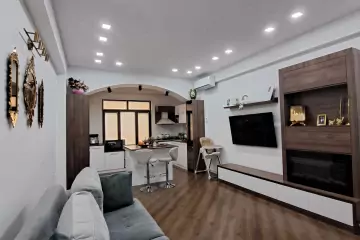 Satılır Yeni Tikili 7-ci Mikrorayonda