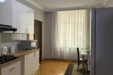 Aylıq Kirayə Yeni Tikili Elmler Akademiyasıda