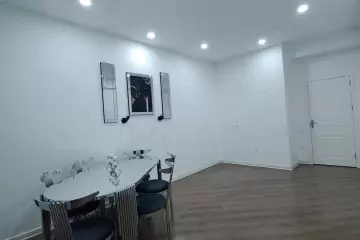 Satılır Yeni Tikili 7-ci Mikrorayonda
