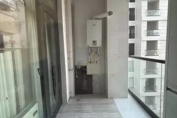 Satılır Yeni Tikili Dostluq Kinoteatrında