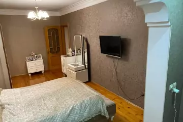 Satılır Köhnə Tikili 9-cu Mikrorayonda