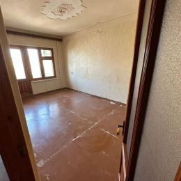 Satılır 3 otaqlı Köhnə Tikili 65 m², Köhnə Günəşli