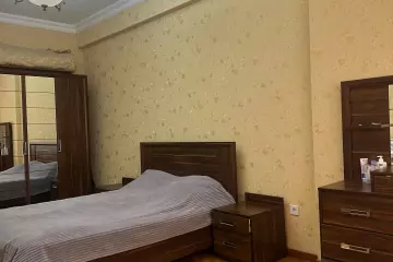 Aylıq Kirayə Yeni Tikili Elmler Akademiyasıda