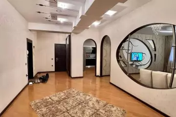 Satılır Yeni Tikili Ağ şəhər Kompleksində