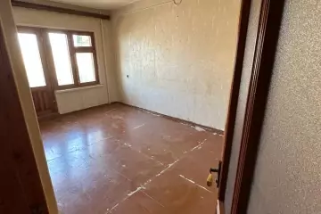 Satılır Köhnə Tikili Köhnə Günəşlidə