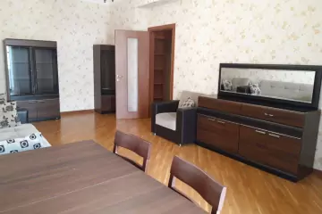 Aylıq Kirayə Yeni Tikili Elmler Akademiyasıda