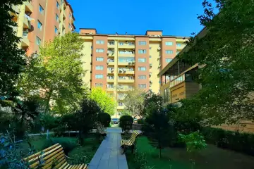 Aylıq Kirayə Yeni Tikili Elmler Akademiyasıda